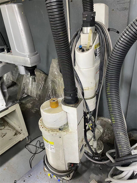 YK500XC Yamaha Middle-Aged Robot