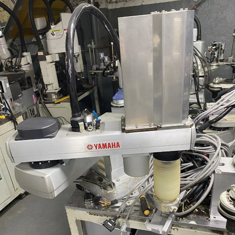 YK800XGC Yamaha Middle Ancient Robot