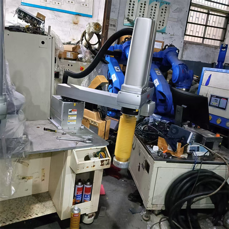 YK1000XG RCX240 Yamaha Middle-Aged RC Robot