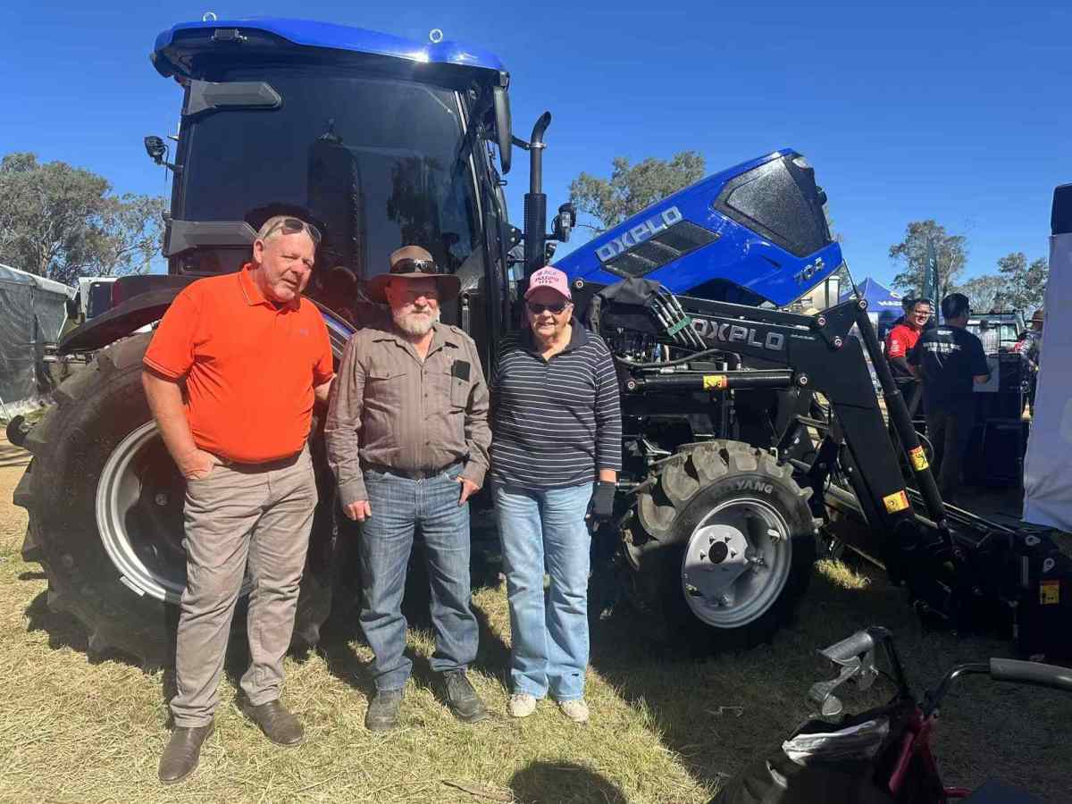 farmfest tractor OXPLO (2)