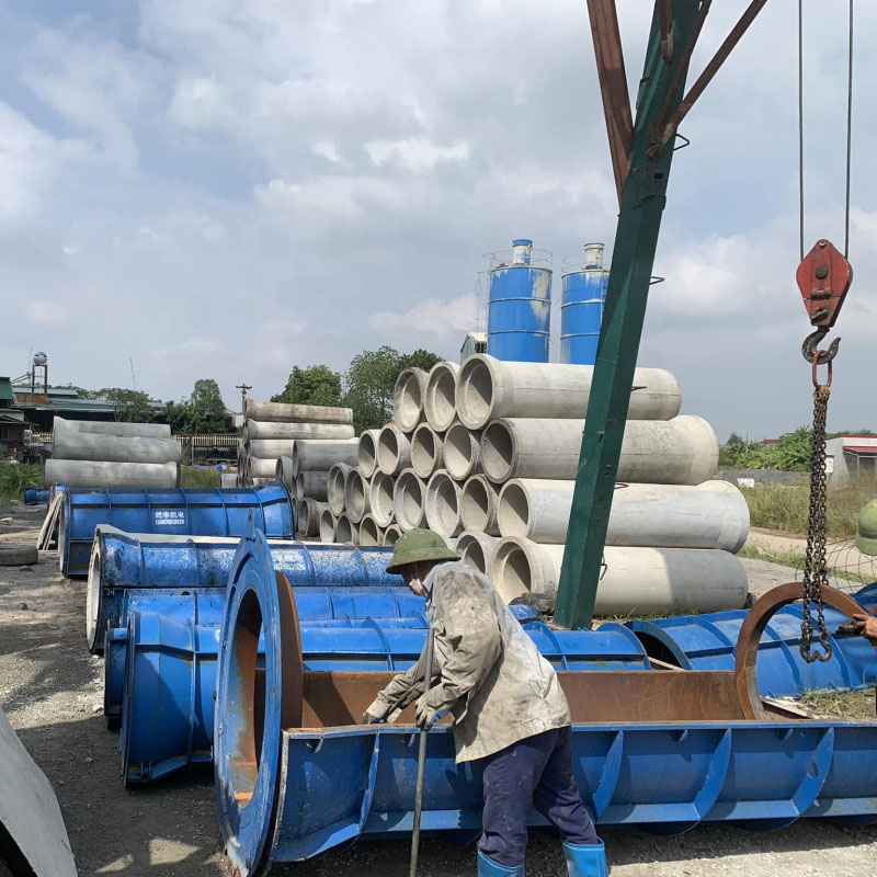 Automatic Roller Suspension Concrete Pipe Making Machine Steel Forms Concrete Rings PLC Engine Core Components Construction