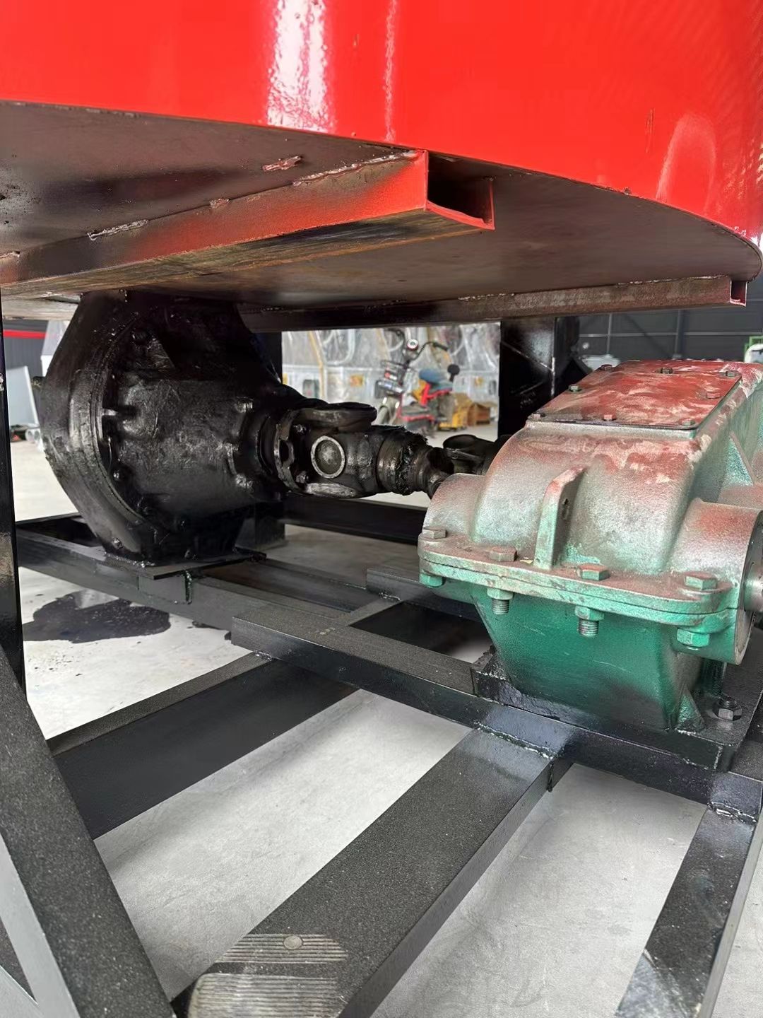 Multi Functional Flat Mouth Self Loading Concrete Mixers Self Loading Concrete Mixer