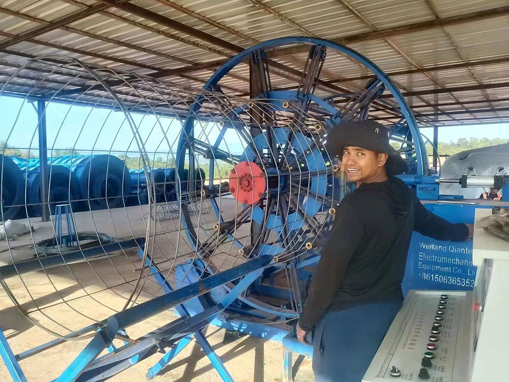 Concrete Drain Culvert Pipe Cement DrainPipe Cage Welding Machine Spot Welding Machine for Cage