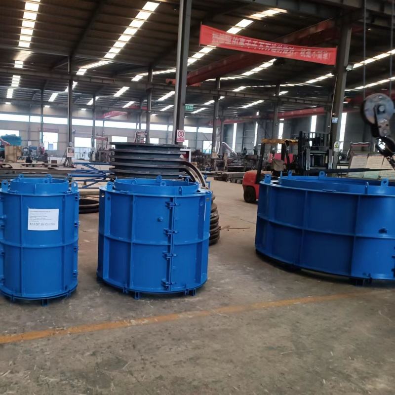 Precast Concrete Sewage Inspection Manhole Cover Machine Pipe Making Machinery with Mold for Concrete Pipe