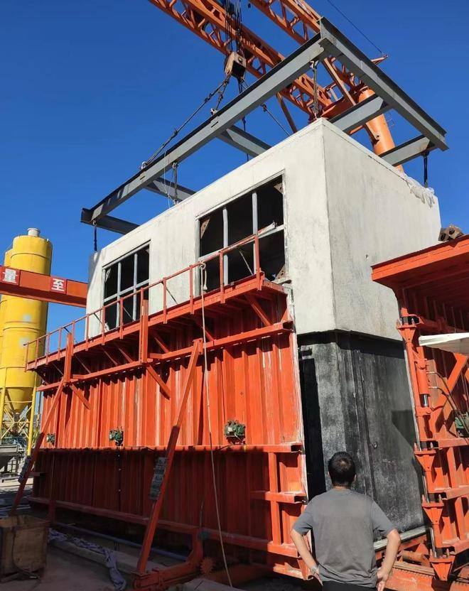 Prefabricated House Steel Structure with Container and Steel Mold Concrete Partition Wall Panel Low-Cost Prefab House