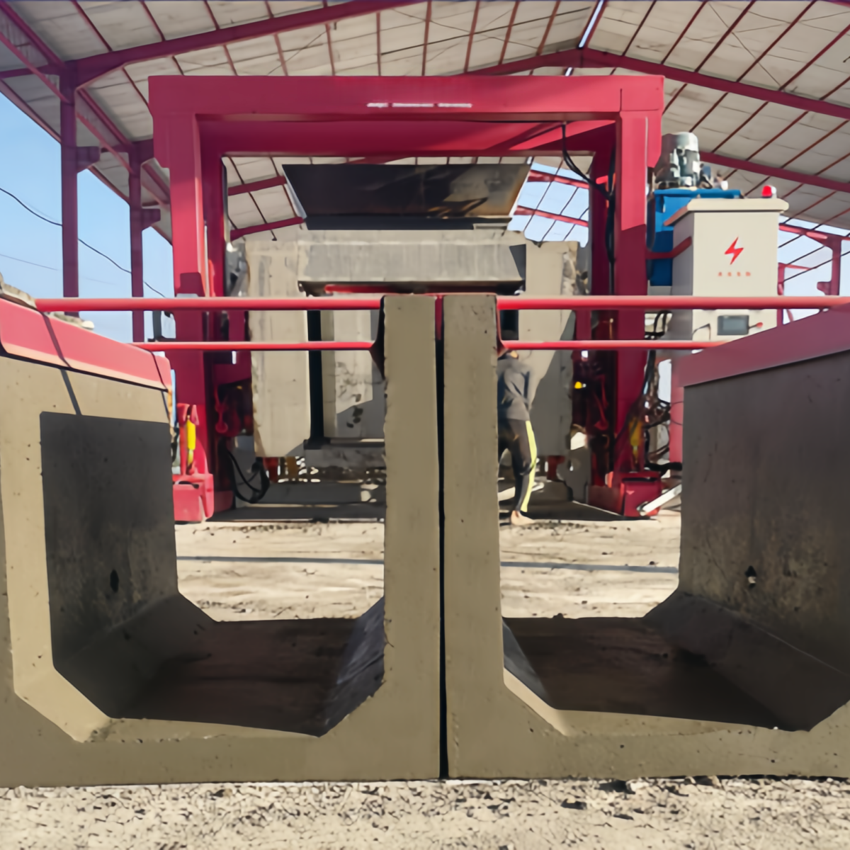 Mobile Automatic Precast Concrete Component Making Machine Multi-function U Groove and Road Barrier Molding Machine
