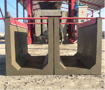 Self-propelled Concrete Drain Pipe Casting Machine Automatic Cement Box Culvert Manhole Ring Forming Machine