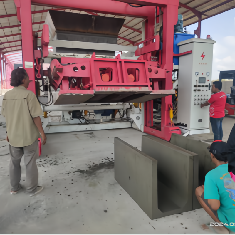 Customizable Concrete Forming Machine for U-shaped Canal, Gutter, Manhole Ring, Curb, Drain Pipe,Box Culvert & Road Barrier
