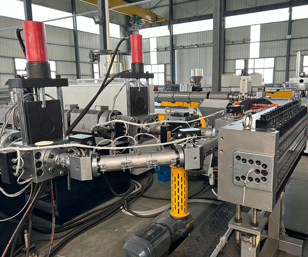 PP Hollow Building Formwork Manufacturing Machine