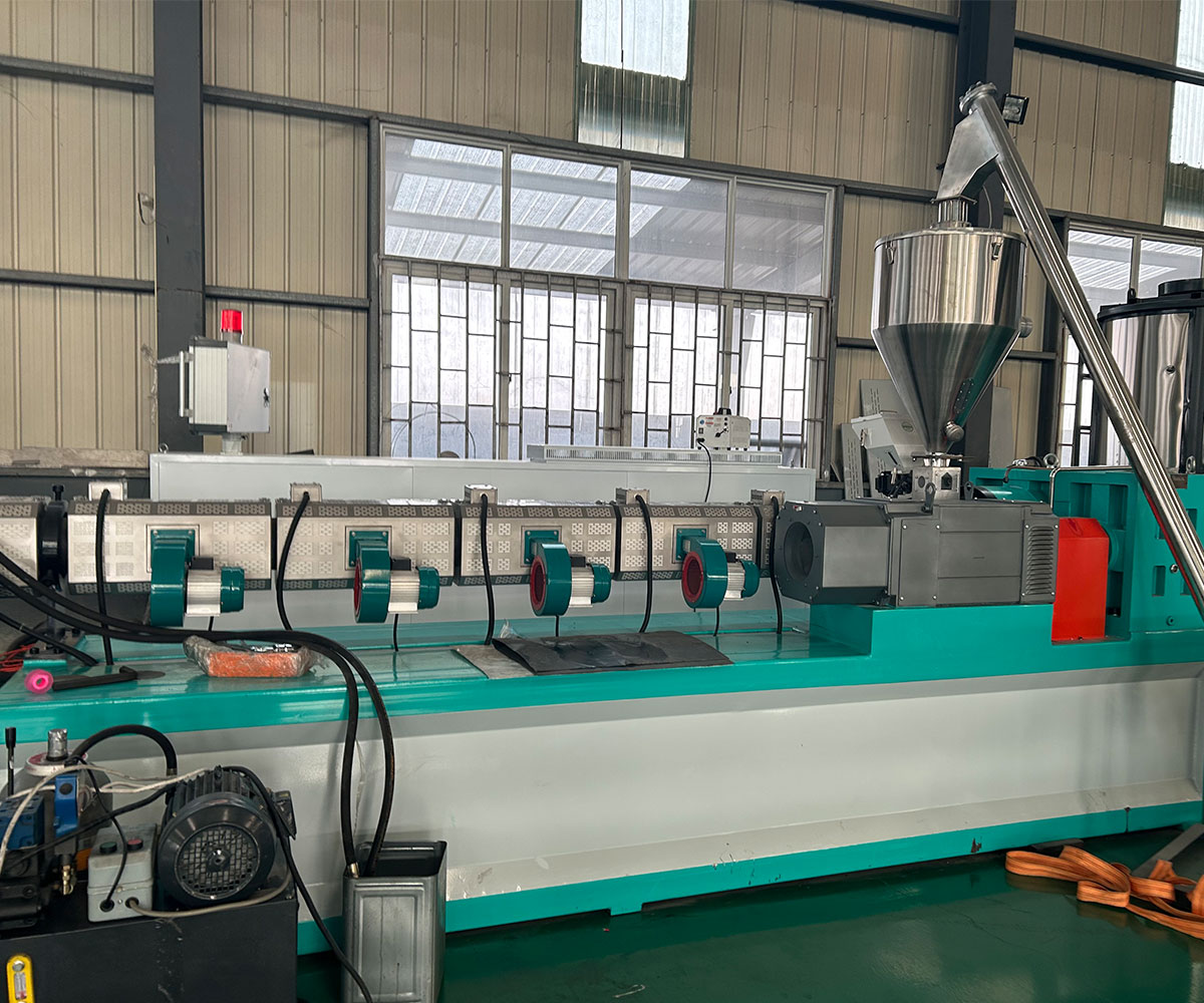 PC Hollow Grid Plate Extrusion Machine