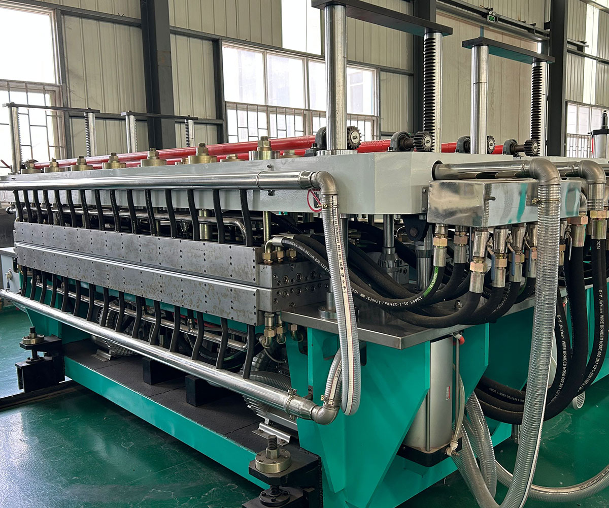 PC Hollow Grid Plate Extrusion Machine