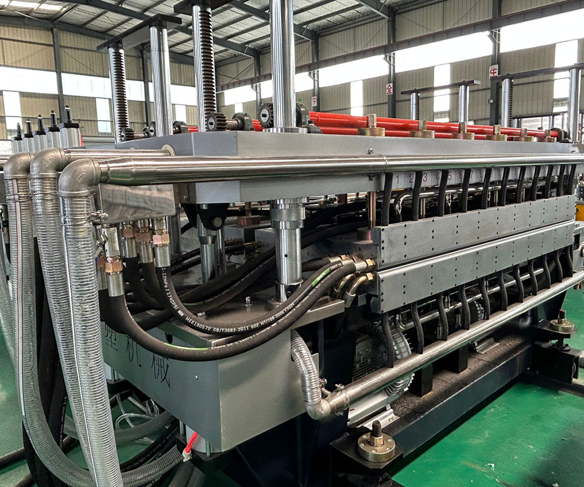 PP Hollow Grid Plate Extrusion Machine