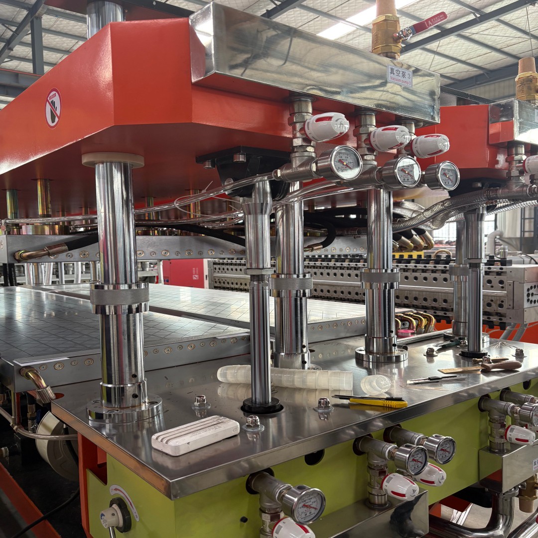 PC Hollow Grid Plate Extrusion Machine