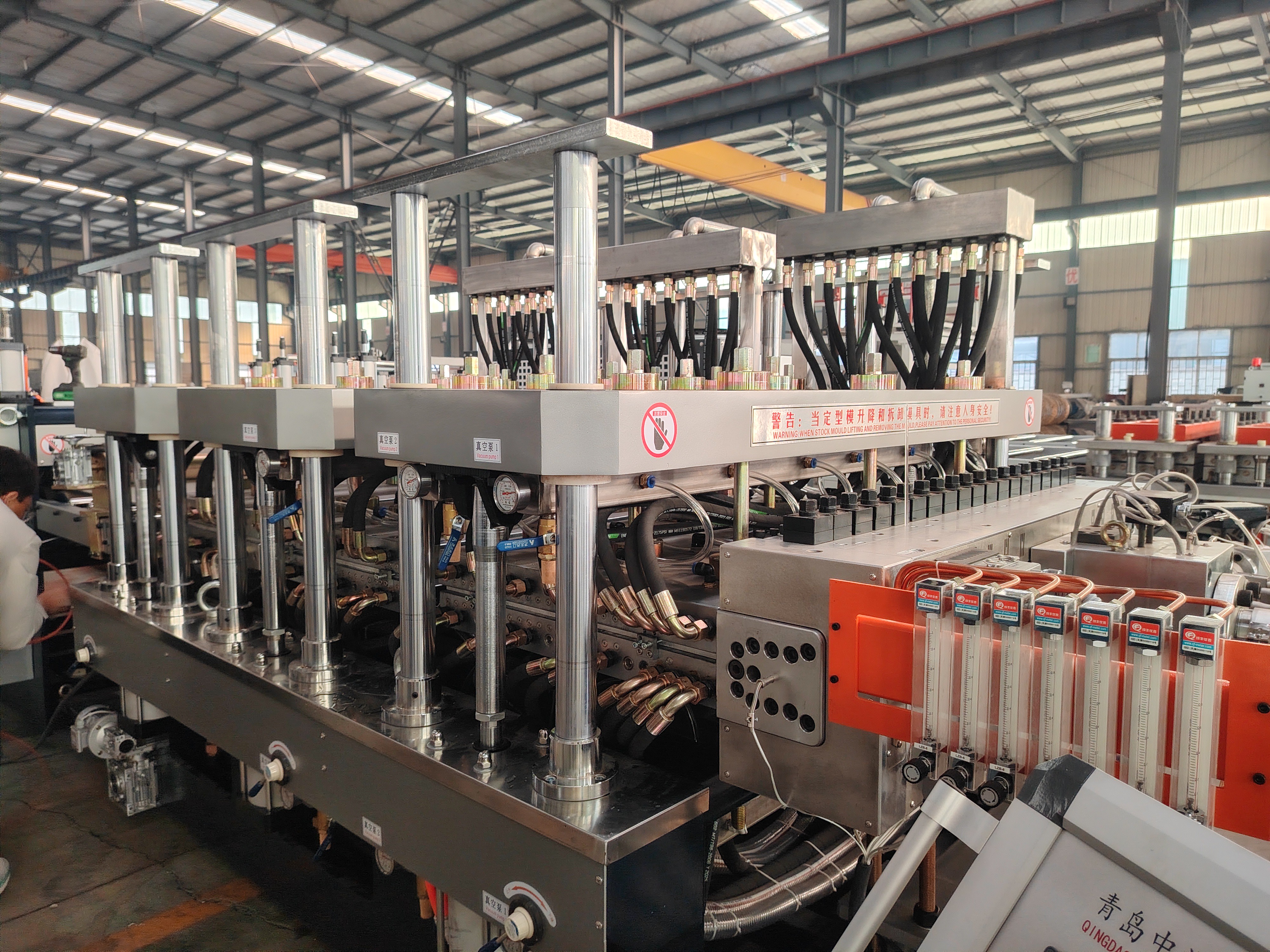 High-Efficiency PP Hollow Construction Board Extrusion Line for Building Formwork Manufacturing High-Efficiency PP Hollow Construction Board Extrusion Line for Building Formwork Manufacturing