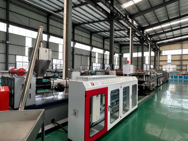 Advanced PP Hollow Sheet Extrusion Line Delivers High-Performance, Eco-Friendly Hollow Sheet Solutions for Global Industries