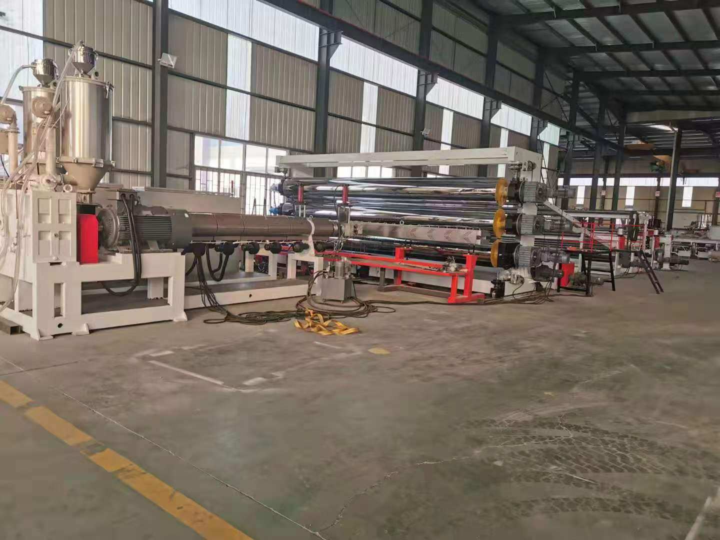 Qingdao Zhongsu Machinery Supplies Customized 6m PE Waterproof Membrane Extrusion Line to India
