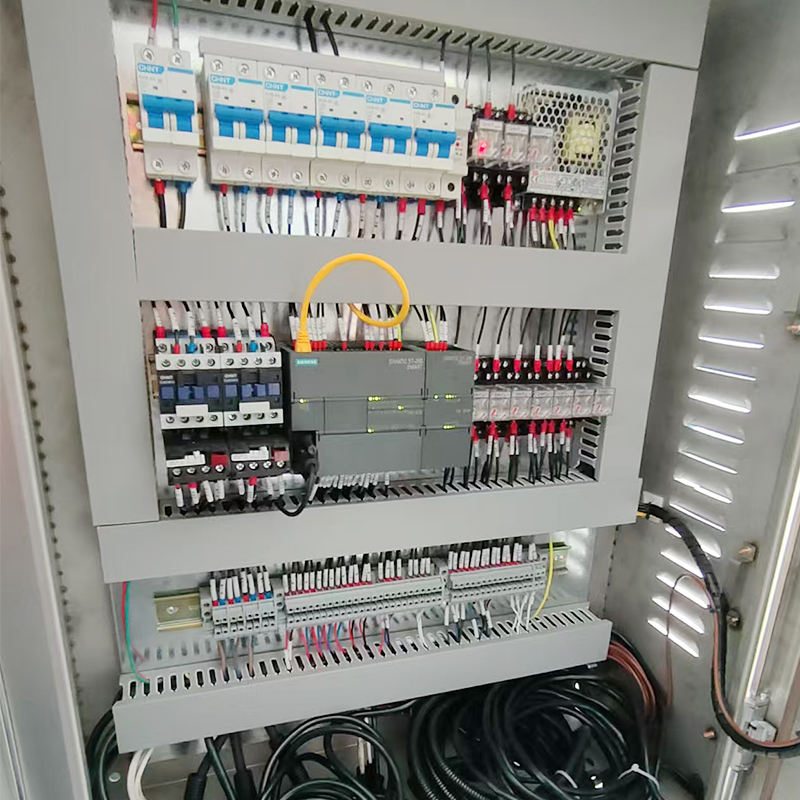 Sistem Disinfeksi Hypochlorous Acid untuk Peternakan Kuda dengan Skenario Lengkap