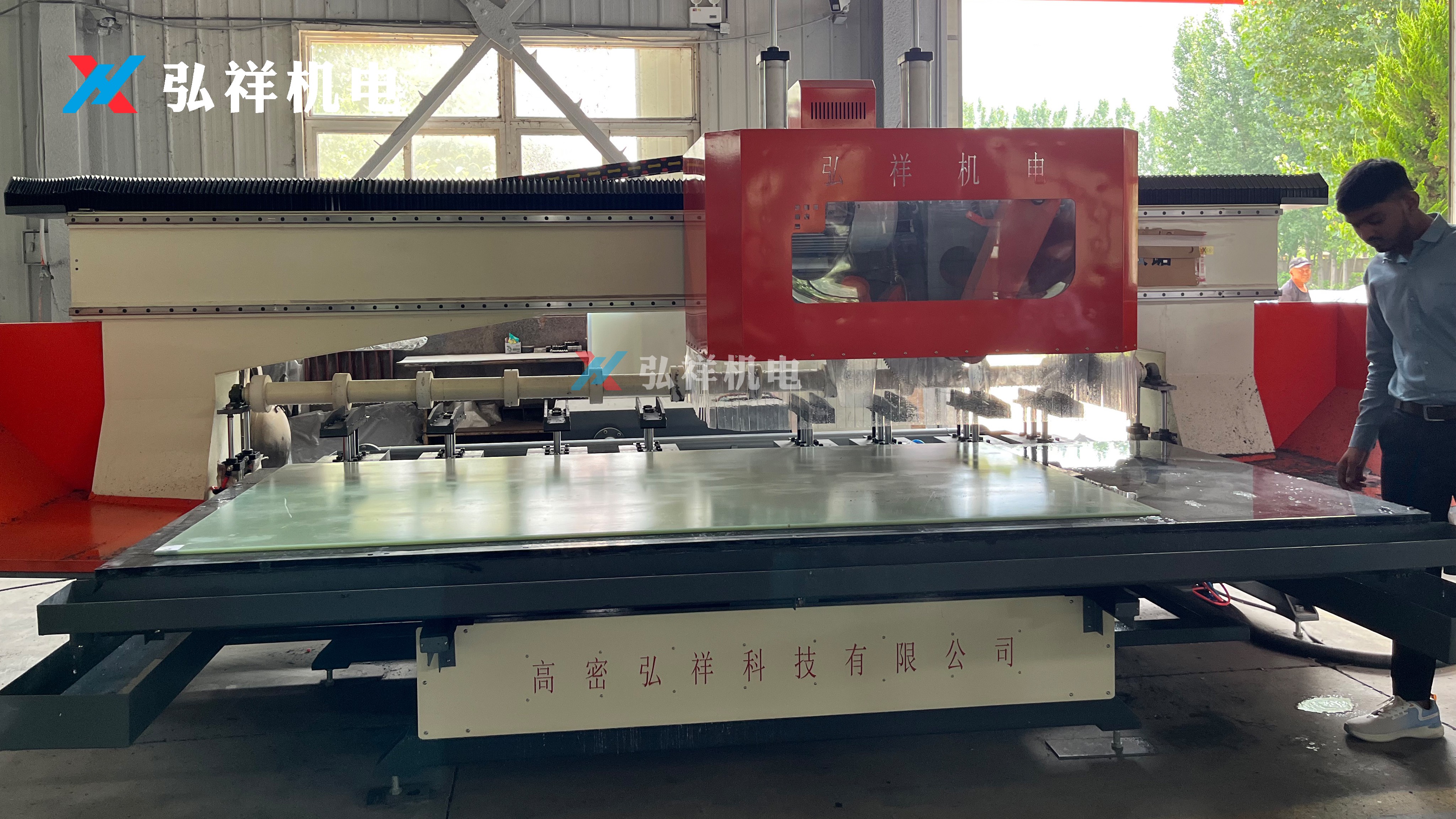 Teknik Özellikler Karşılaştırması: Dayanıklı vs Standart Transformatör Elektrikli Katman Preslenmiş Ahşap İşleme Ekipmanları