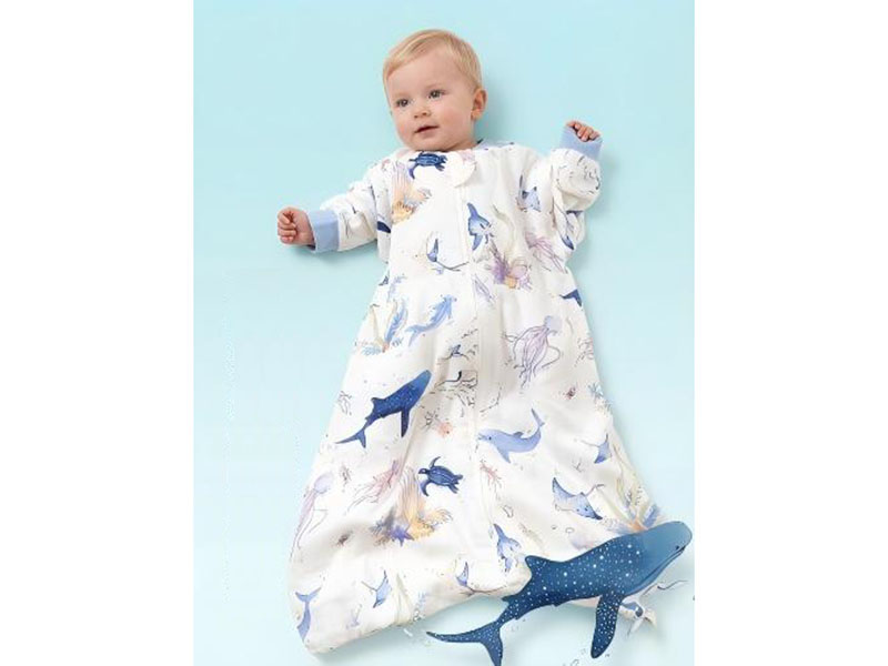 Baby swaddle/detachable baby sleeping bag
