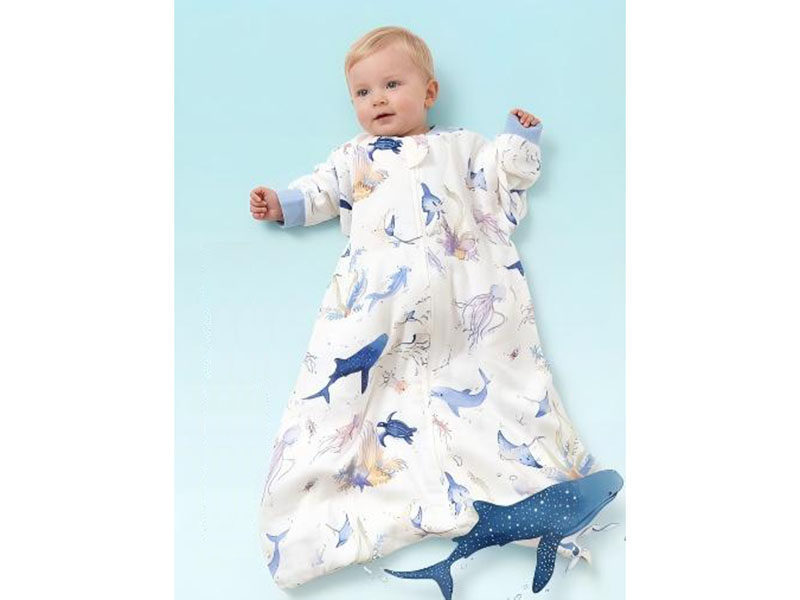 Baby swaddle/detachable baby sleeping bag
