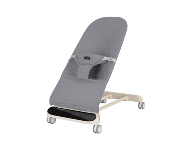 Multifunctional baby high chair / Multifunctional and convenient dining table for infants and toddlers over one year old