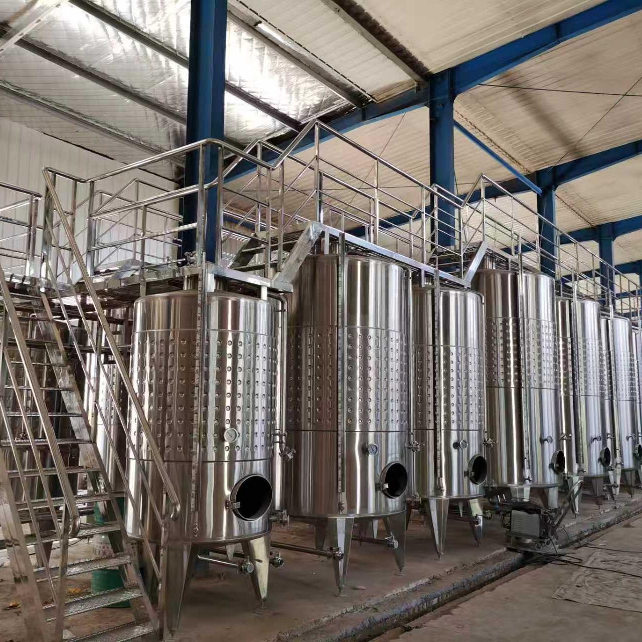 pekerjaan baja tahan karat