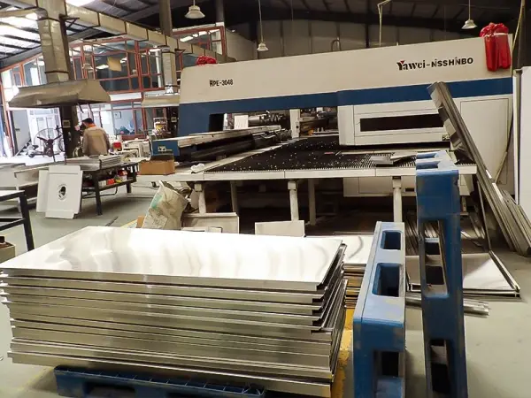 Stainless steel kitchen equipment assembly area 5 stainless steel kitchen equipment assembly area 5